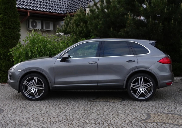 Porsche Cayenne cena 67700 przebieg: 221900, rok produkcji 2011 z Kałuszyn małe 742